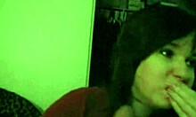 Watch this teen giving blowjob and swallowing it all.