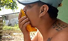 mi p w0 eats papaya and gets excited in the room