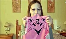 Diosa latina shows off her amazing ass in cosplay