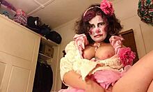 Fat amateur wanks quickly