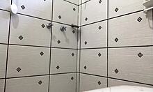 Novinha safada no banho