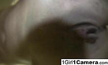 Watch Carmen Cruise masturbate!