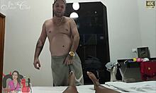 Dividi meu corno com ela, mas ele só ganhou um footjob da Bartira Luz.