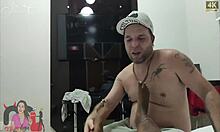 Dividi meu corno com ela, mas ele só ganhou um footjob da Bartira Luz.