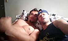 Meu amigo me mamou até sair leitinho grosso, deepthroat e anal?