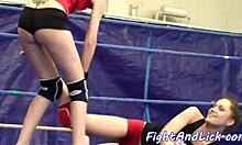 Oye, amateurs luchan antes de lamer coños