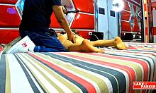 Rom casting 8 perla rica chibola venezolana masturbada desde otro punto de vista con el culo levantado?