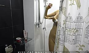 omg step mom, hotel bed surprise fuck with creampie! 😲