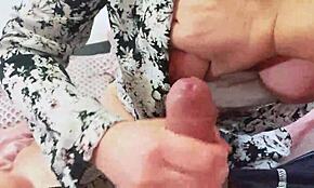 Amateur Couple's Wet Pussy Orgasms on His Leg