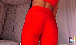 Ever tried ruffle tights for a close-up creampie like this?