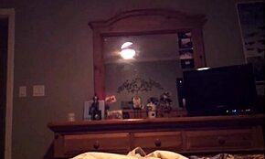 Sexy college girlfriend shares sextape