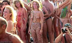 several plump girlfriends entertain in hd amateur show.