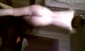 Russian babe strips naked and dances wild in crowded pub