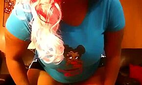 Best friend smothers with ass