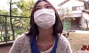 Married woman flashes herself boldly in the park