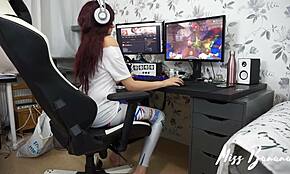 D Va Has Quickie While G - Miss Banana