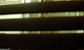 يا، صورة غرفي وهي تغتسل في الكاميرا المخفية، ما قصدت التجسس!