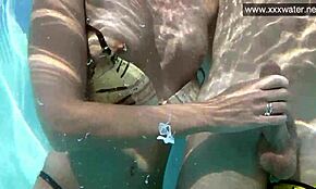 Hardcore blowjob pod vodou s Minnie Manga! Wow, aká mokrá scéna!