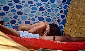 يا رجل، إيطالية شهوانية تزور المكسيك تنيك من جميع الجيران بدون حماية