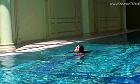 jessica adored the producer with her sexy look by the pool