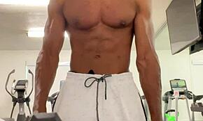 working out neck and shoulders outdoors for ladies