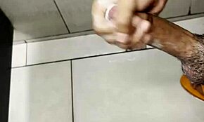 Athletic Girl Masturbates In Gym Bathroom