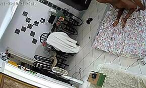 Gosto de ver ela levando uma surra de rola fazendo gangbang