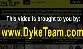 i'm the lezdomina getting eaten out