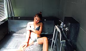 Wet finger games in the whirlpool part 4 😏