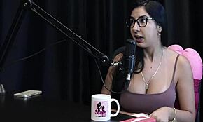 her live leaked on xvideos, she was undervalued in marriage, gave tips for beginners, and personal life repressed - renatinha melo on sheer red 😔