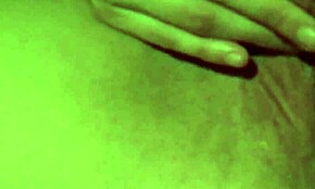 big pussy lips stretching now?