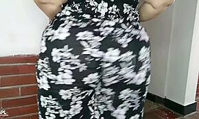 La Puta De Mi Madrastra Mueve Grandes Nalgas Y Rebota En Mi Polla