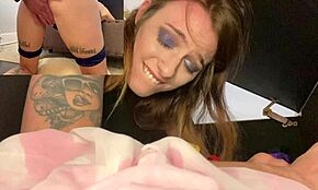 Stepsister Gets Juicy Creampie from Stepbrother When Stuck