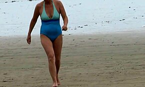 Moja ženina latinska mačeha obožuje trdo nabijanje na plaži