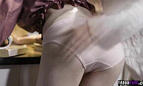 ศาสตราจารย์เลสเบี้ยนครอบงำนักเรียนด้วยนิ้วเสียวเข้มข้น