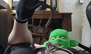 WATCH THAT FAT HAIRY PUSSY SQUIRT ON GLOVES!