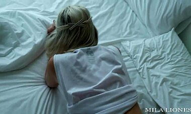 this perfect girl starts her morning with slobbery blowjob and hard fuck