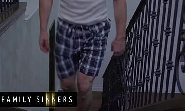 Cute Gia Derza can't resist her step brother's big cock – family sinners! 😏