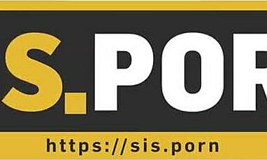 Sisporn clash in bath turns into quick fuck for stepsis! 🛁