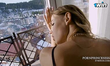 Blowjob and rough sex with escort in the hotel.