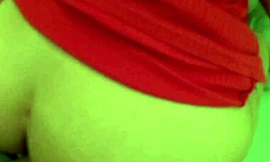 Jealous boyfriend gives me his hard cock before i go out with my friends