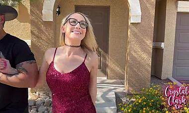 아빠 여친들한테 란제리 입고 실수로 유혹당해 야생 섹스