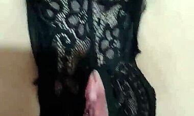 Ela me chamou para ver o plug novo que chegou ela n�o aguentou e pediu para eu colocar