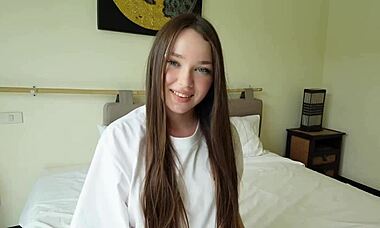 stiefzus neemt broers maagdelijkheid, oeps eerste keer met stiefbro