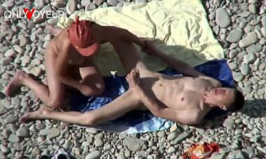 مراقب في الشاطئ يمسك كوغر مثيرة مليف تنيك شاب 18+