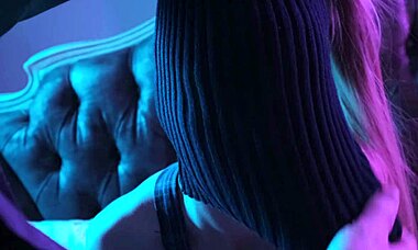 細身の18歳チアリーダー巨乳が激しい乱交