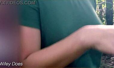 Hey, wifey flashes her big tits to a stranger in public! 😲