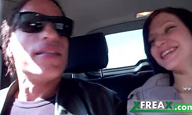 ลีน่า อาเรียน มาเสียวในสวนก่อนปาร์ตี้กลุ่มใหญ่