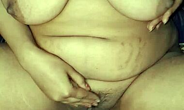 desi indian alisha bhabhi masturbates with balloon and armpit?