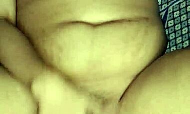 desi indian alisha bhabhi masturbates with balloon and armpit?